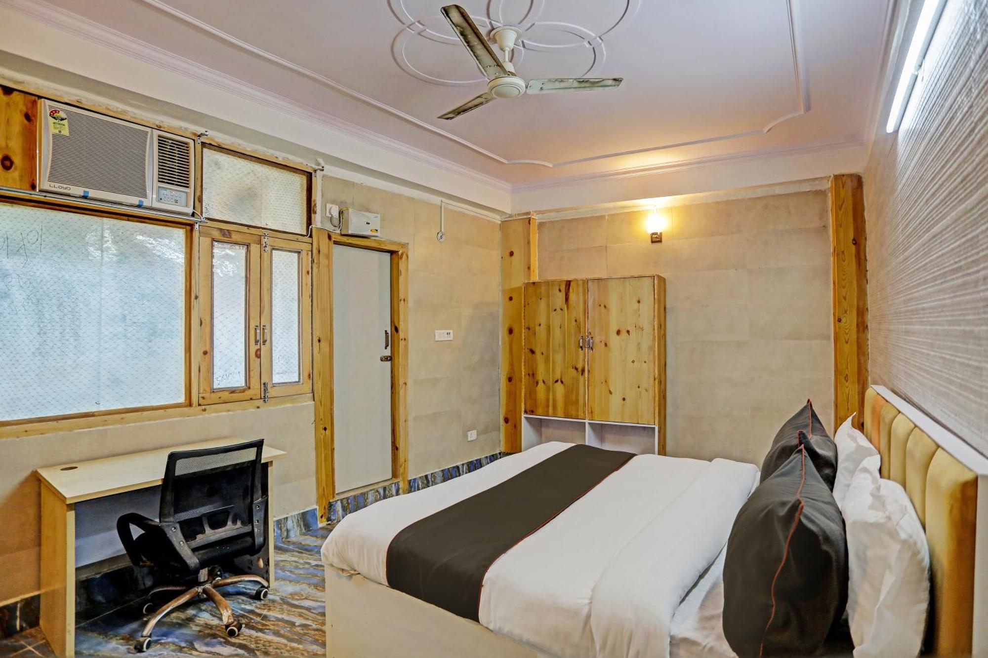 Umen Hotel Nearest Sector 66 Noida Eksteriør bilde