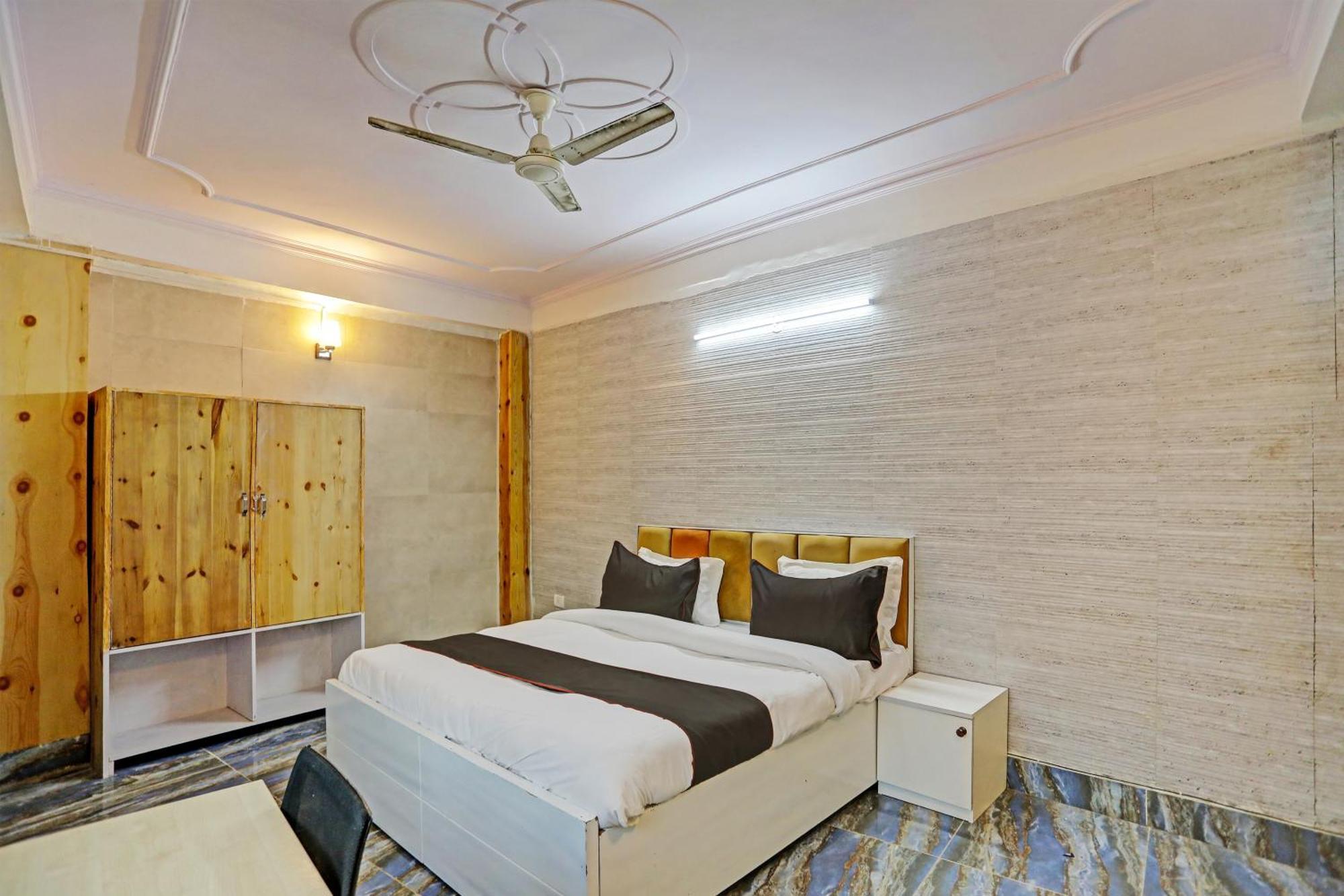 Umen Hotel Nearest Sector 66 Noida Eksteriør bilde